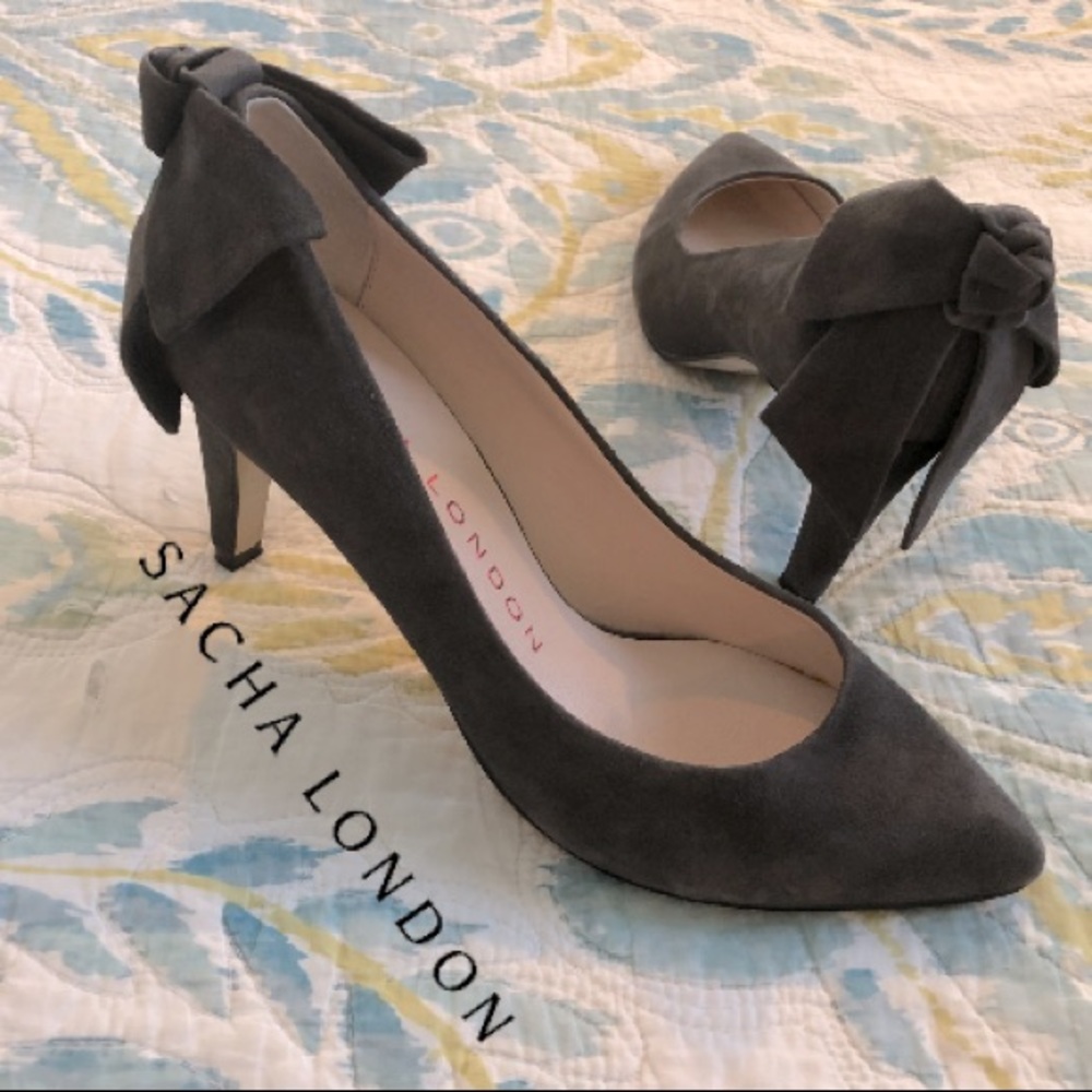 SACHA LONDON Suede 3” Heels with Bow. Sleek, Gorgeous Leather in Dark Grey!🌷